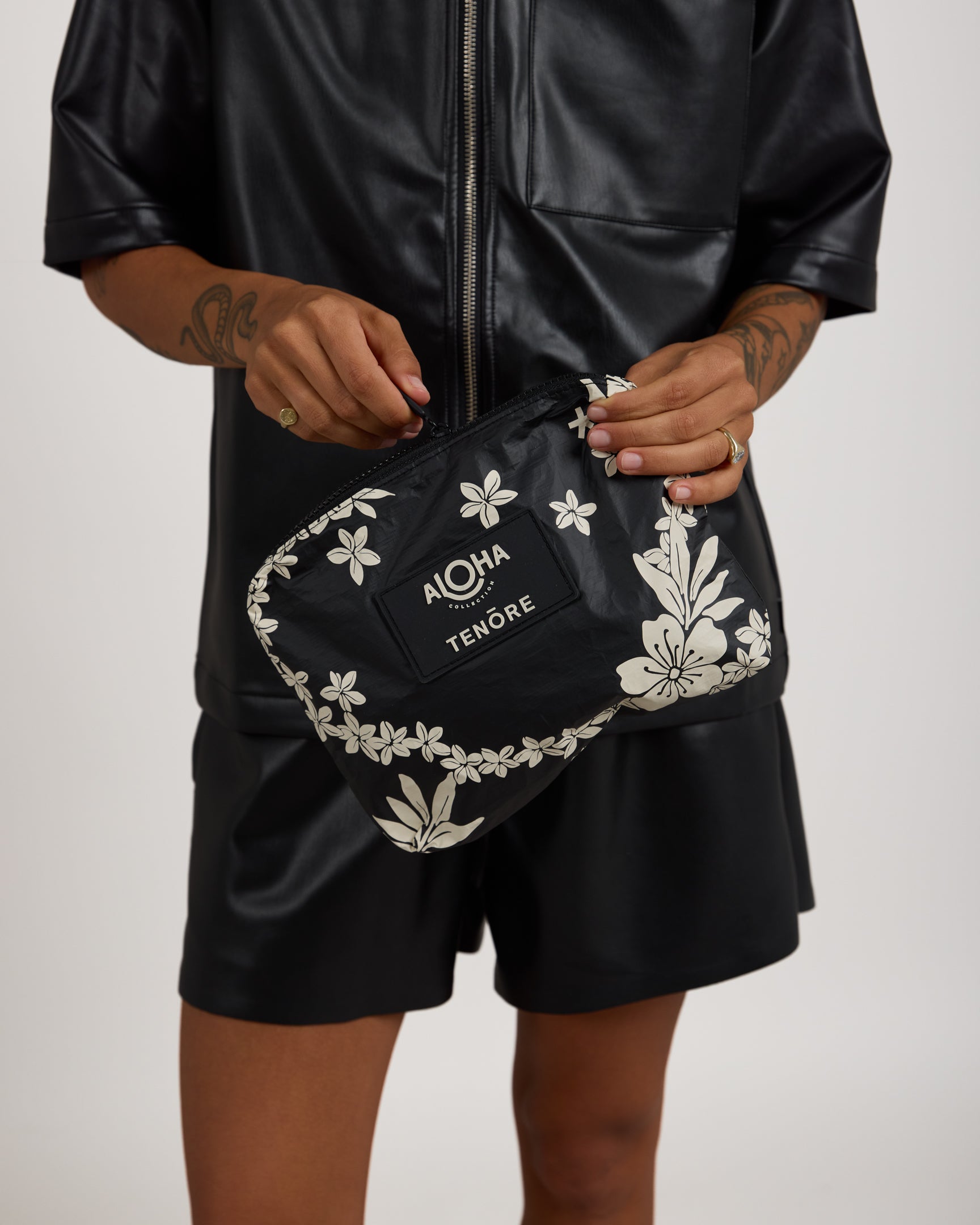 ALOHA Collection For TENŌRE Zip Pouch