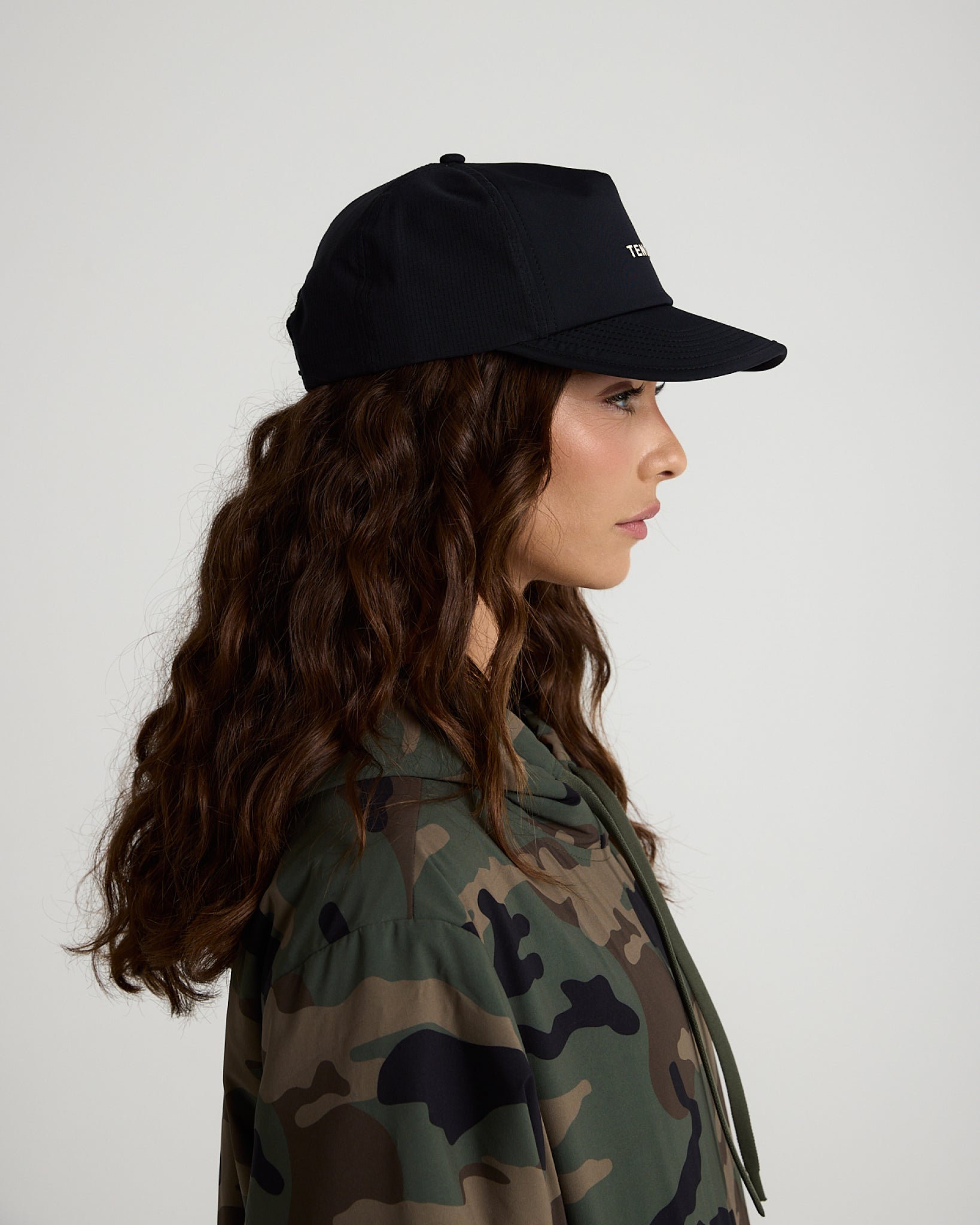 Dissolve Mesh Snapback-TENORE