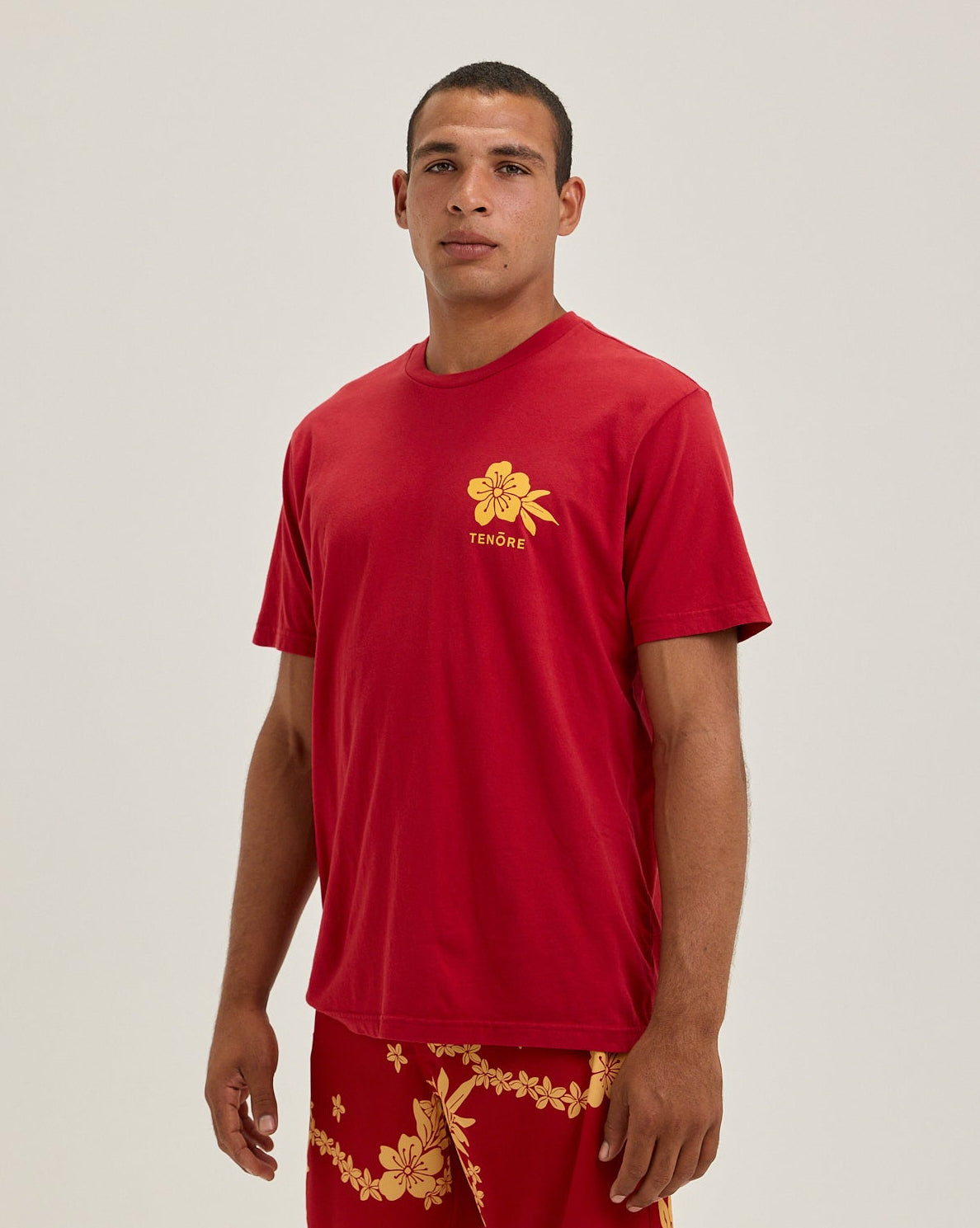 Lei Tee-TENORE