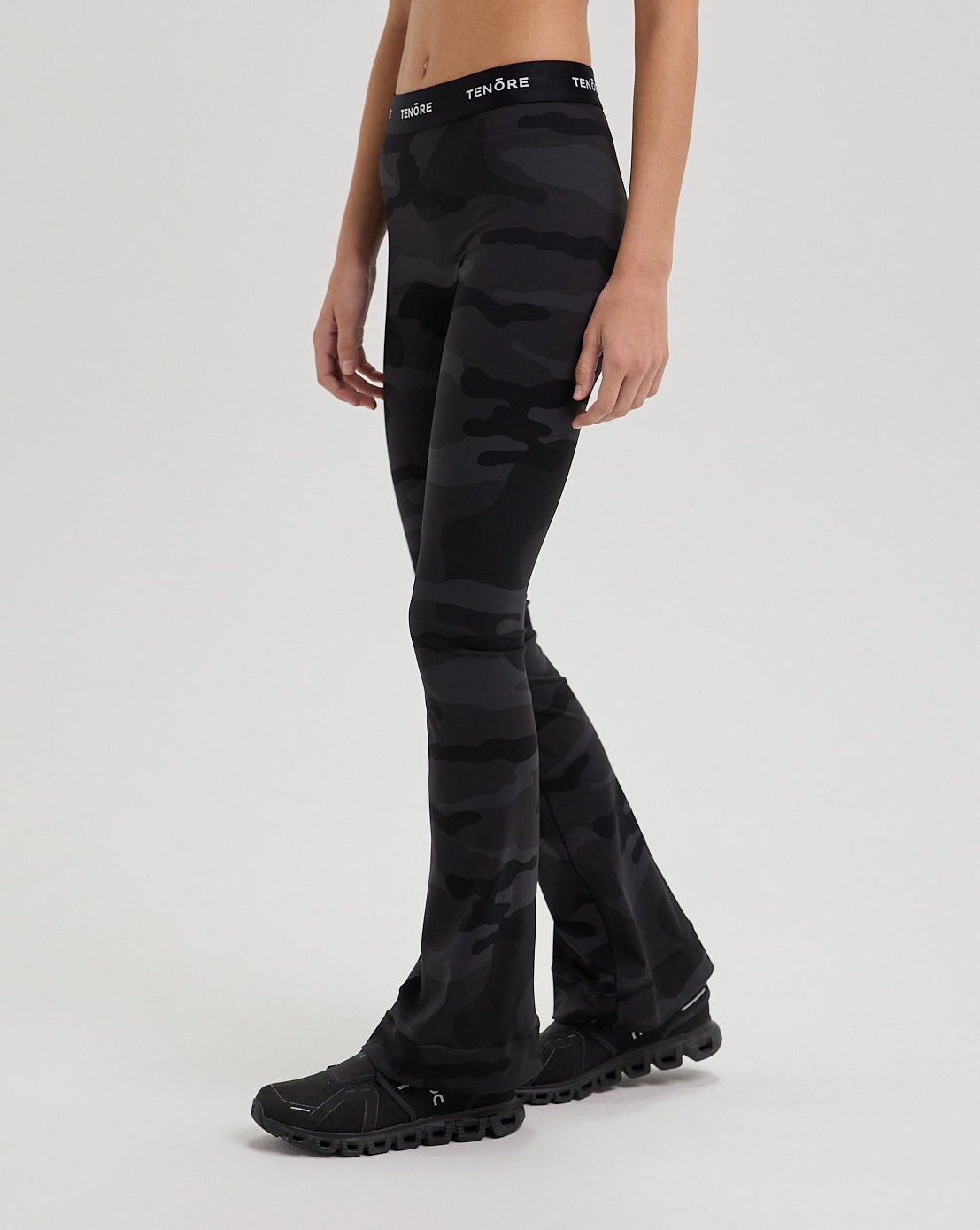Logo Flare Legging-TENORE