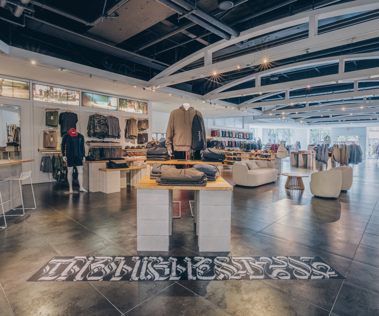 Store_01.jpg