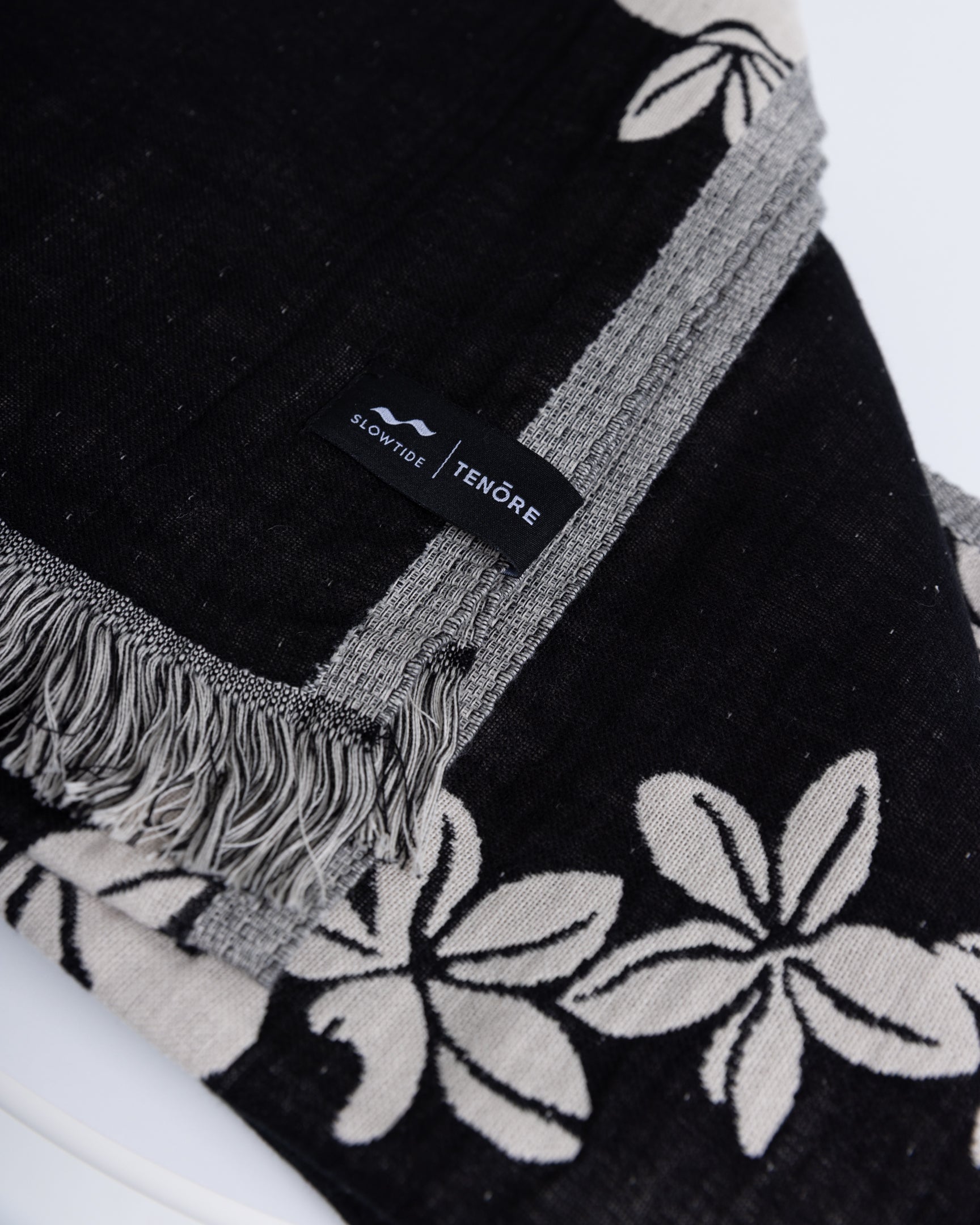 TENŌRE X Slowtide Lei Driftweave Towel