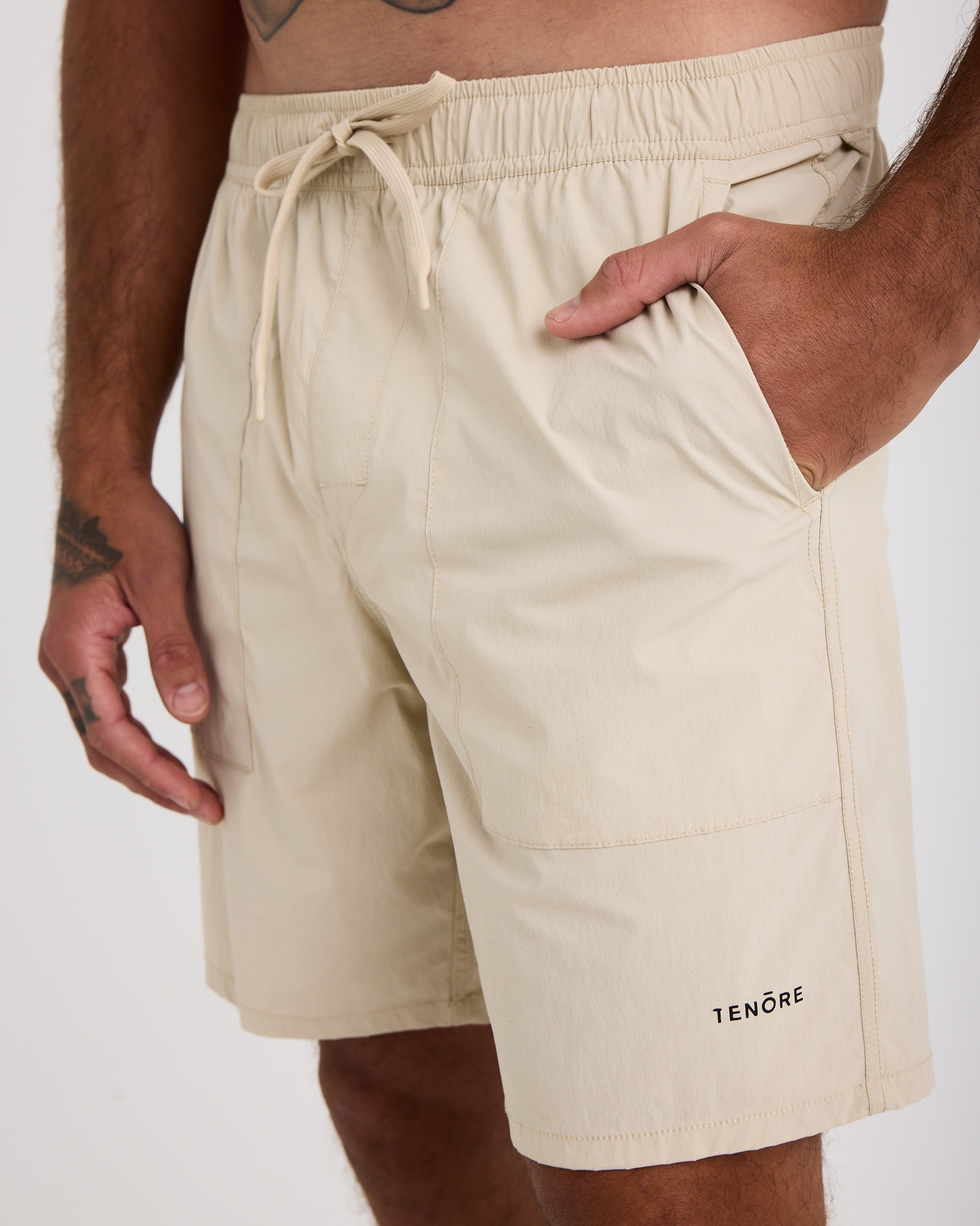 Utility Day Short 8"-TENORE