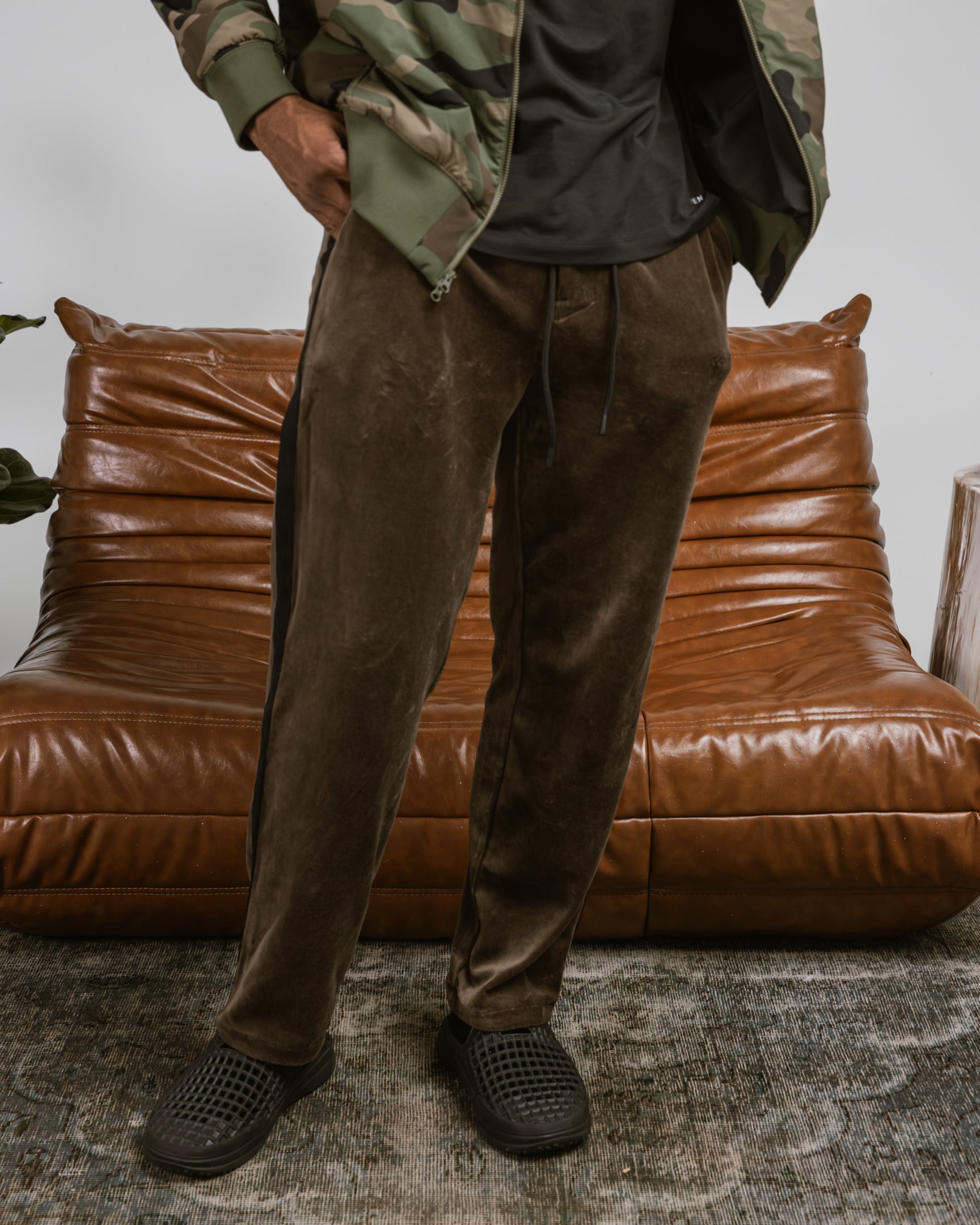 Velour Track Suit Pant-TENORE